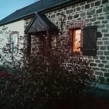 Le Petit Verger Ferienhaus Céaucé