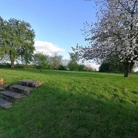 Casa de Férias Le Petit Verger, 1 Impasse De La Fenouillere 61330 Céaucé