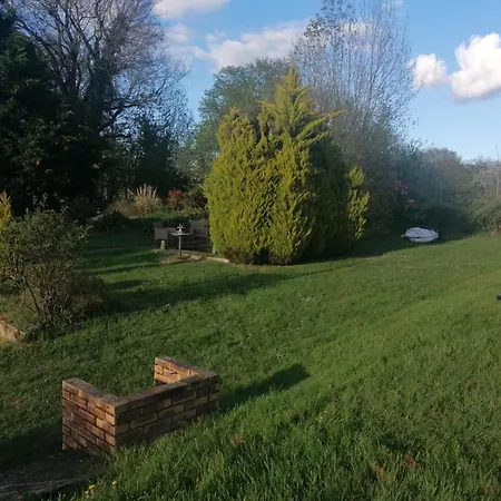 Casa de Férias Le Petit Verger, 1 Impasse De La Fenouillere 61330 Céaucé