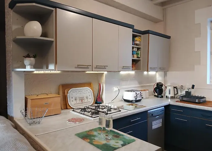 Ferienhaus Le Petit Verger, 1 Impasse De La Fenouillere 61330 *